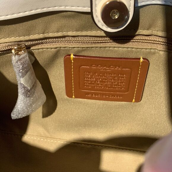 COACH Smith Tote 24 Bag Strawberry Pink Red White Shoulder Handbag CAR80 - Picture 12 of 16